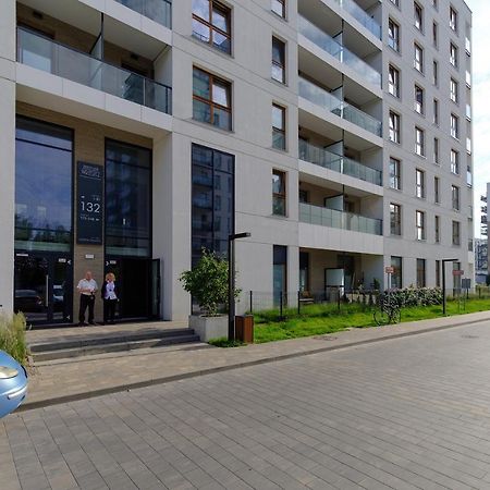 Hello Apartments Zajezdnia Wrzeszcz With Private Parking グダニスク エクステリア 写真
