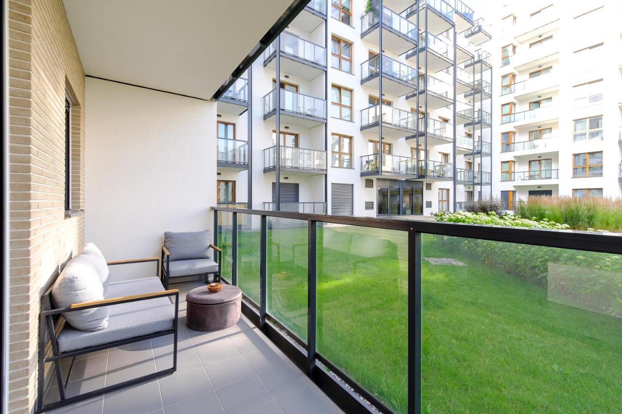 Hello Apartments Zajezdnia Wrzeszcz With Private Parking グダニスク エクステリア 写真