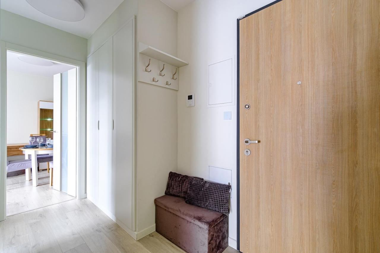 Hello Apartments Zajezdnia Wrzeszcz With Private Parking グダニスク エクステリア 写真